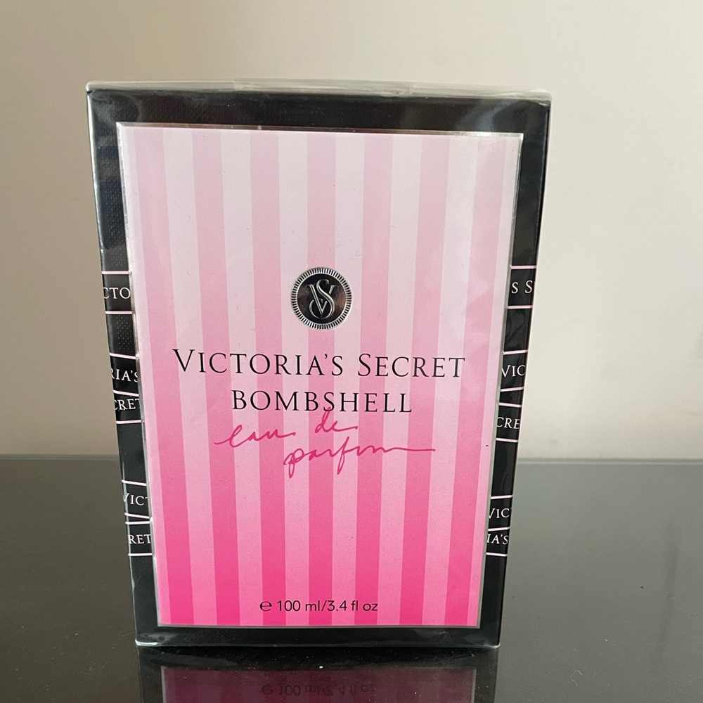 Victoria’s Secret bombshell